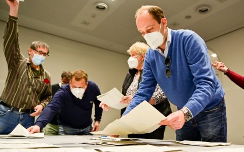 Stunde der Entscheidung beim Bürgerentscheid zur City-Bahn