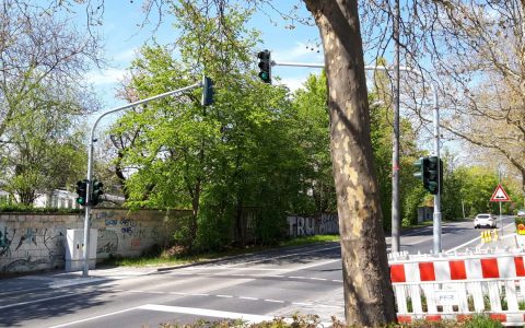 Neue Fußgängerampel am Moltkering