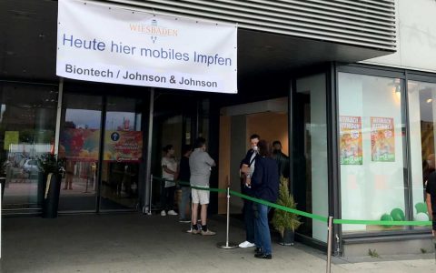 Corona-Impfung: Sonderimpfaktion im Äppelallee-Center Wiesbaden