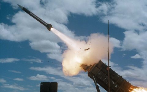 Raketenabschussbasis irgendwo – warum nicht auch in Wiesbaden?