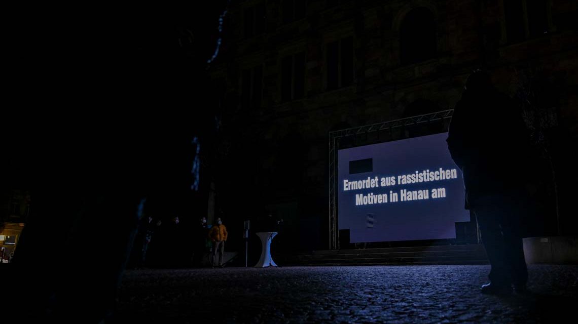 Gendenkminute für die Opfer von Hanaau