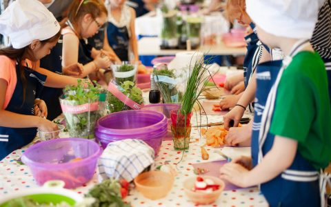 Kinder Kochen bewusst und gesund.