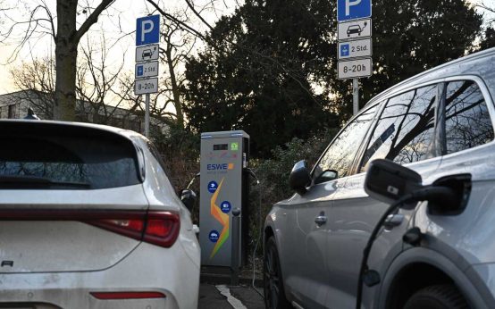 E-Tankstelle in der Paulinenstraße. E-Ladesäulen.