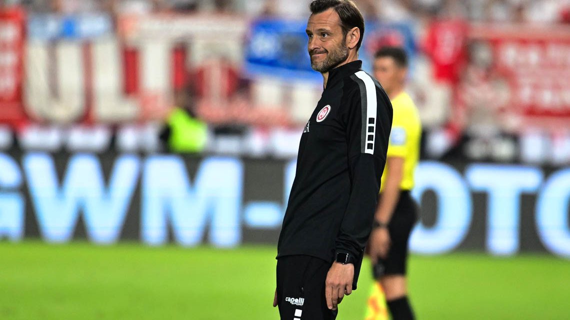 Nils Döring .. Trainer des SV Wehen Wiesabden