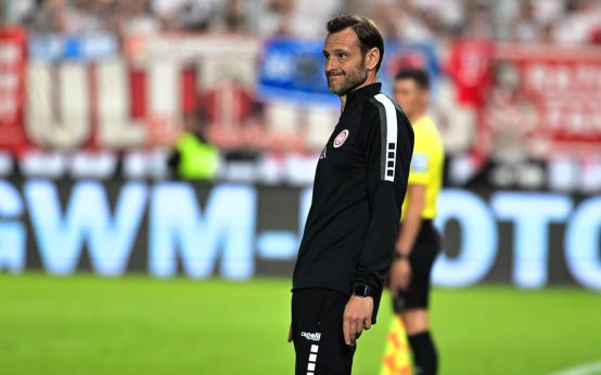 Nils Döring .. Trainer des SV Wehen Wiesabden