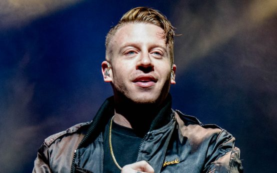 Der Antisemitismusbeauftragte der deutschen Bundesregierung, Felix Klein, wirft Macklemore vor, seine Liedtexte und die Bildsprache in seinen Videos enthielten „offensichtlich und völlig unzweideutig“ menschenverachtende antisemitische Hetze .
