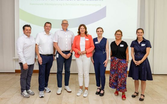 Foto: Speakerinnen und Speaker bei der Wärmewende-Veranstaltung: Mathias Stiehl, Jörg Brömer, Ralf Cohrs, Christiane Hinninge, Marie van Vliet, Evelyne Wickop, Silvia Uplegger (v.l.n.r.)